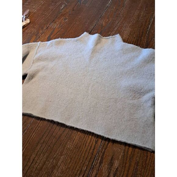 XS Free People Grey Soft Long Sleeve High Neck Cropped Pullover Sweater - Picture 2 of 5